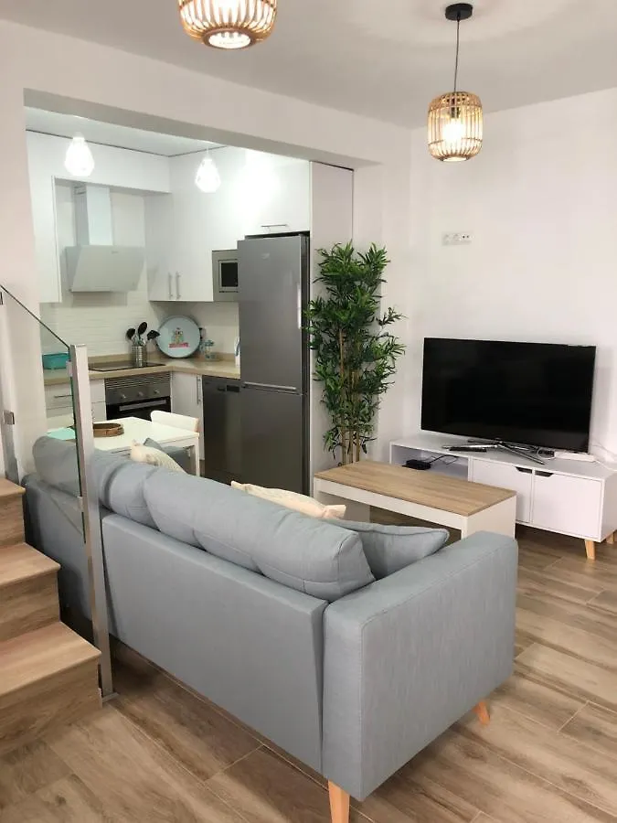 הוילה פריחיליאנה Cerezo'S House - Terrace & Jacuzzi 0*,
