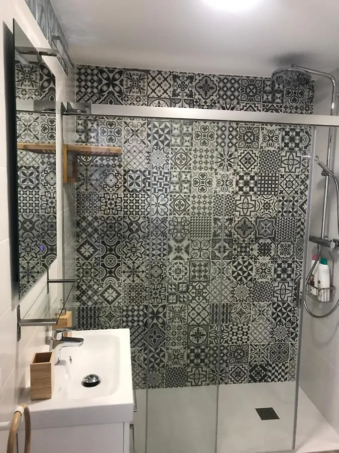 הוילה פריחיליאנה Cerezo'S House - Terrace & Jacuzzi 0*,  ספרד